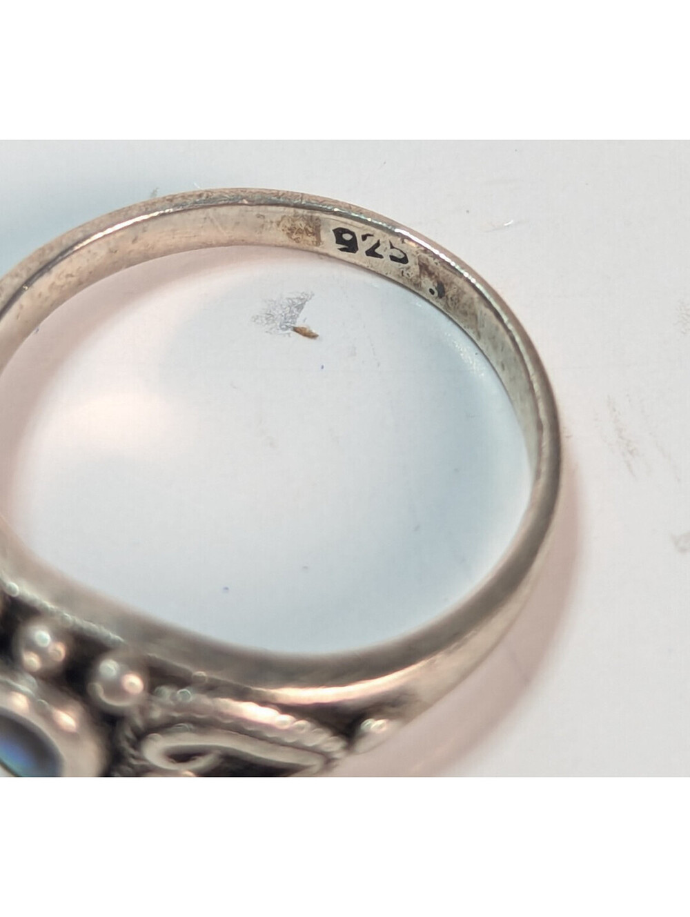 Vintage 925 Sterling Silver Abalone Heart Knot Bead Oval Ring Size 4.5 Dainty - Picture 5 of 11